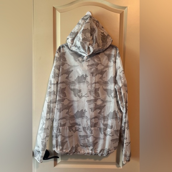 Champion Camouflage Women Hooded Jacket - Picture 2 of 9